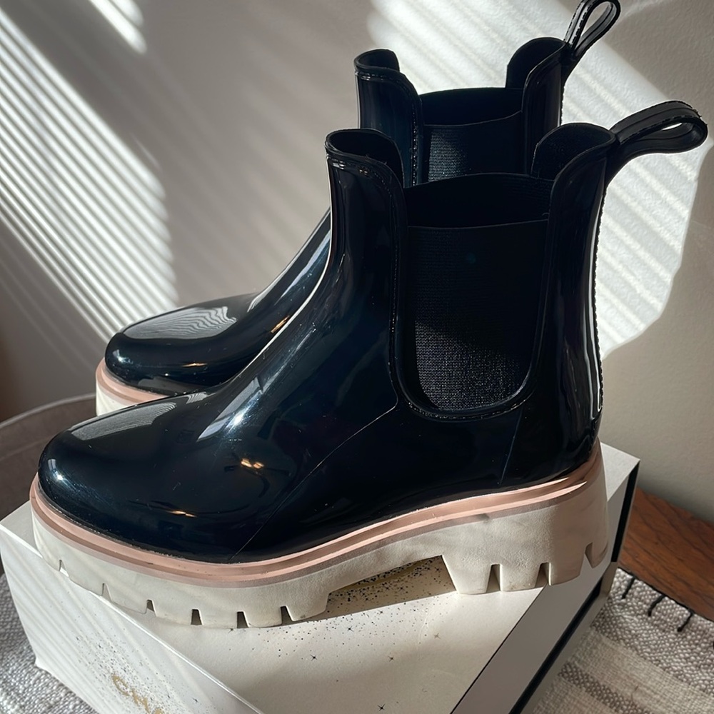 Dolce Vita rain boots
